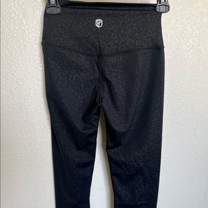 Born Primitive leggings size M
